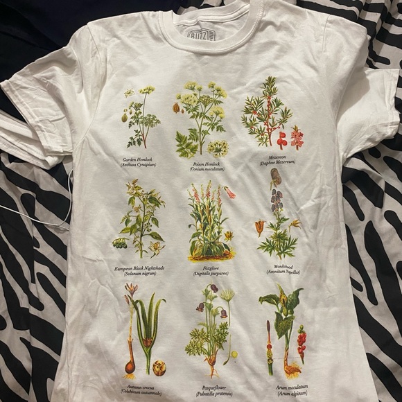 Flower tee - Picture 1 of 1